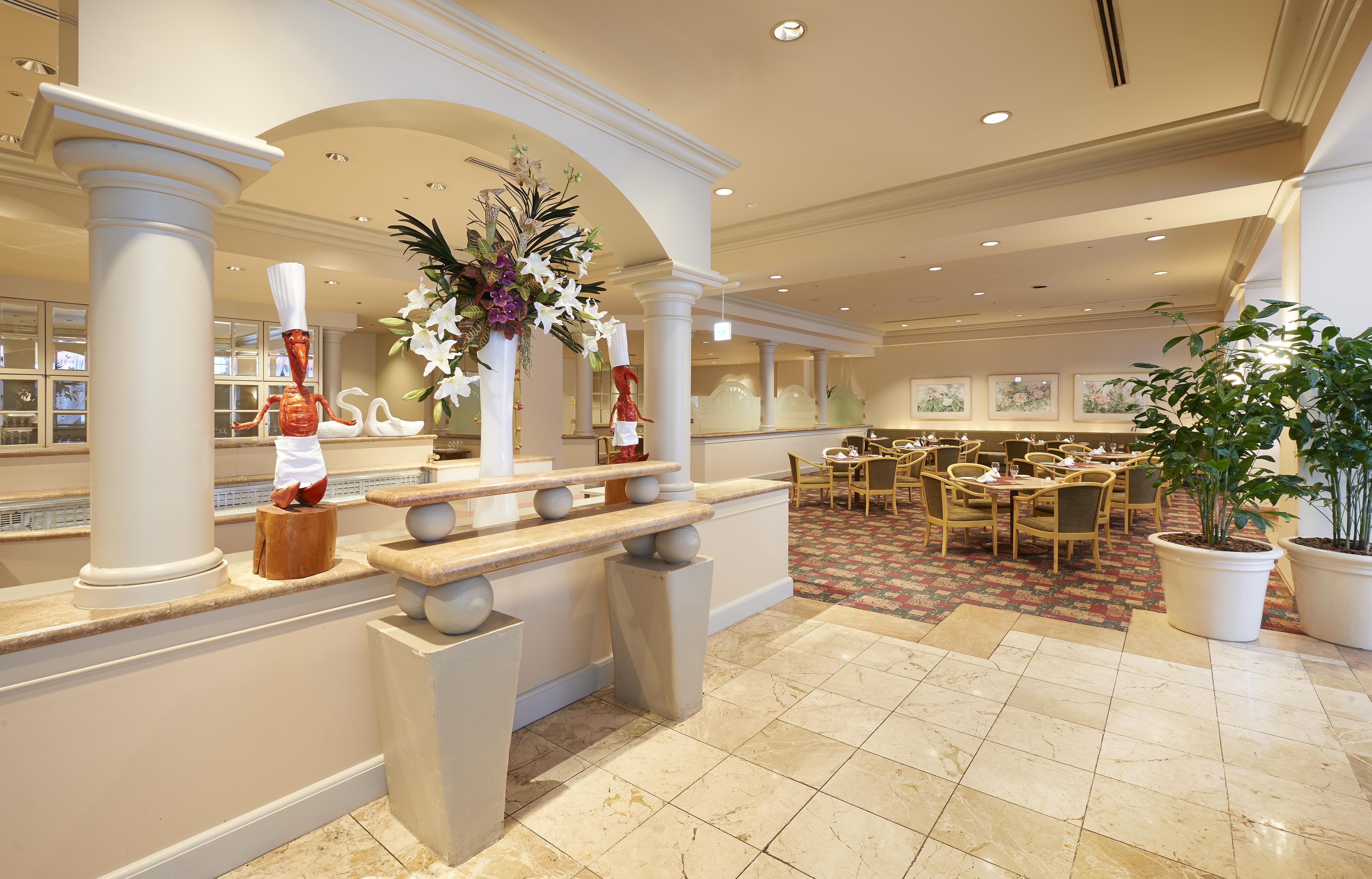 Hotel Okura Tokyo Bay Urayasu Exterior photo The lobby of the Hilton San Francisco Airport