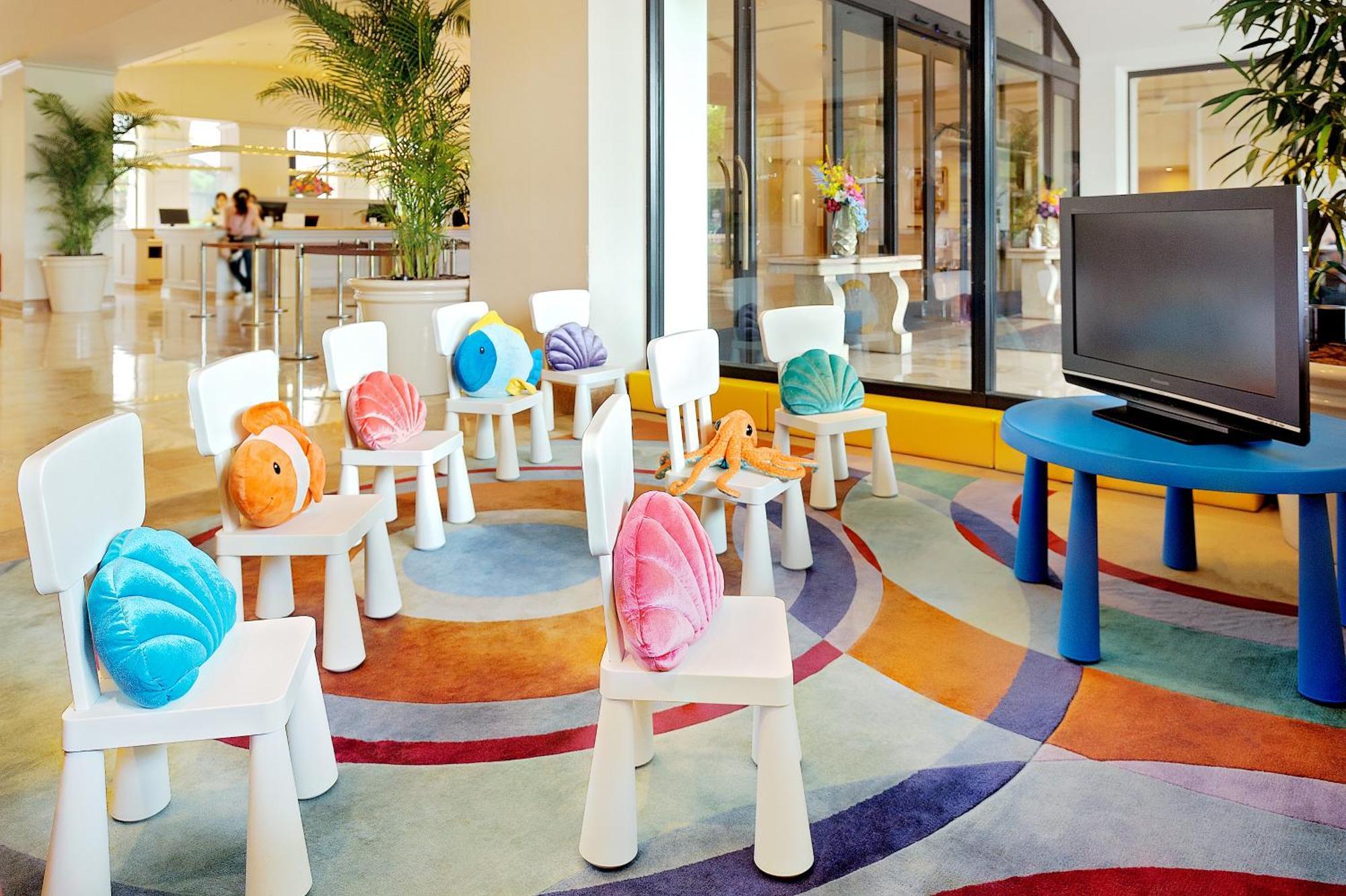Hotel Okura Tokyo Bay Urayasu Exterior photo Children's area
