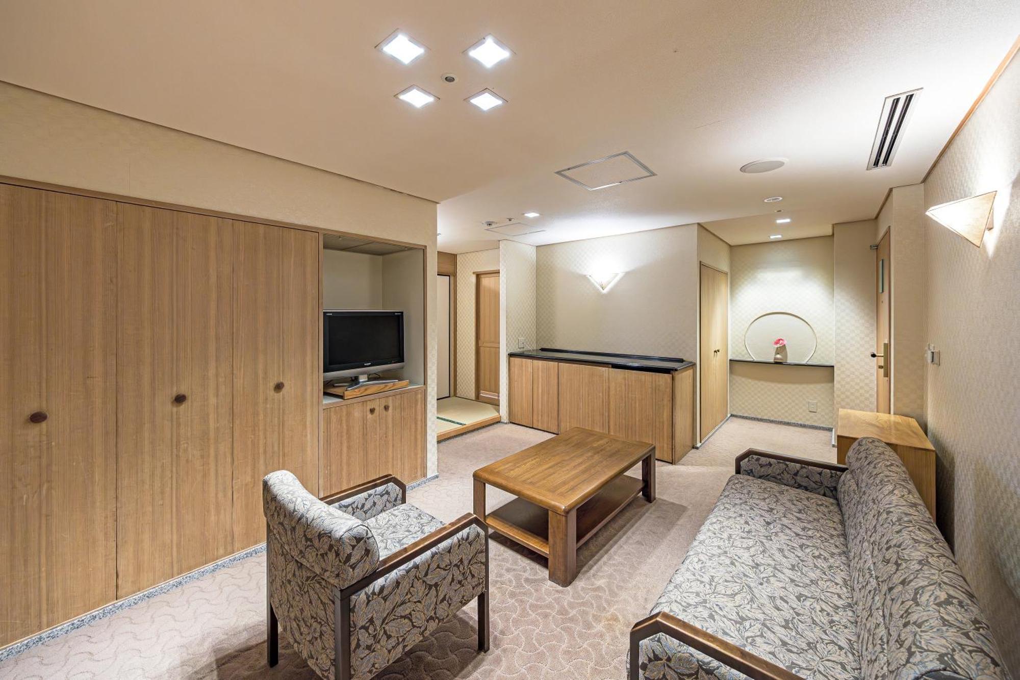 Hotel Okura Tokyo Bay Urayasu Exterior photo