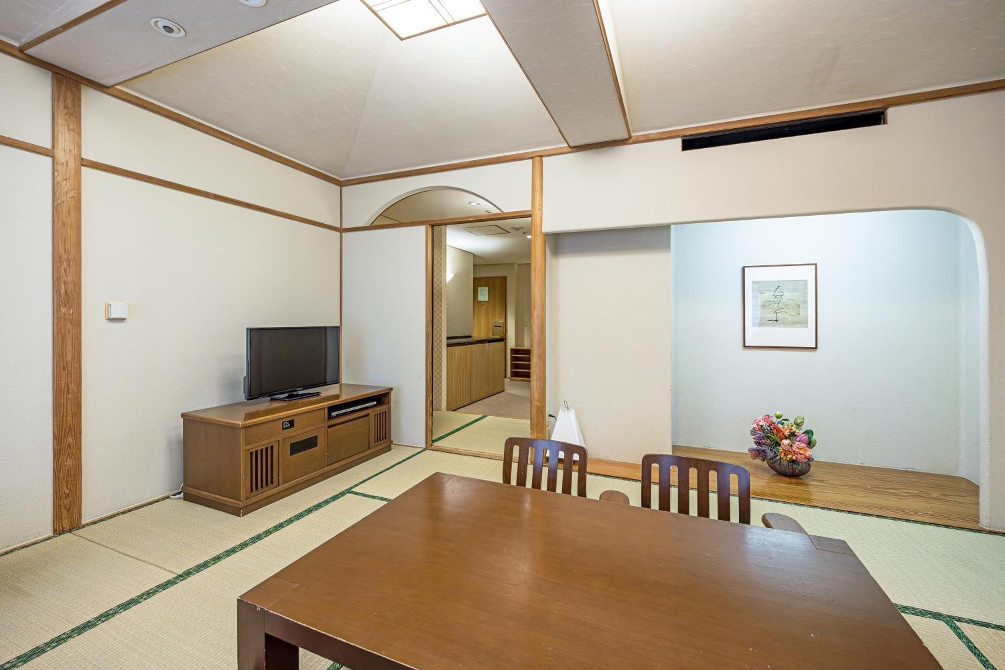 Hotel Okura Tokyo Bay Urayasu Exterior photo