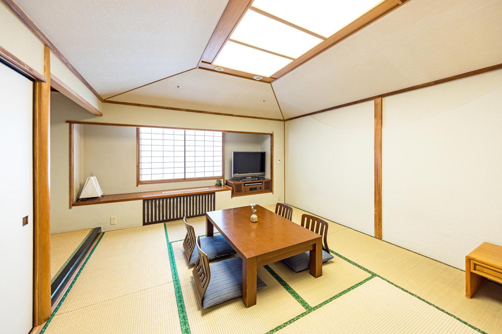 Hotel Okura Tokyo Bay Urayasu Exterior photo
