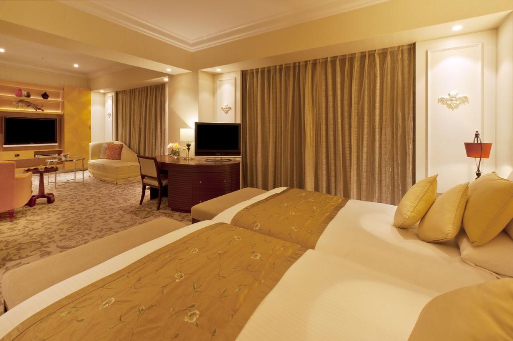 Hotel Okura Tokyo Bay Urayasu Exterior photo Suite